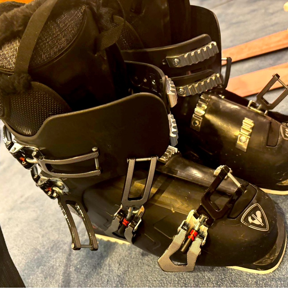 Rossignol ski boots